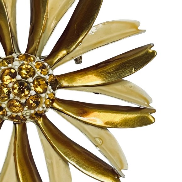 Vintage Gold Tone & Yellow Enamel Flower Brooch W/ Yellow Rhinestones (5733) - Picture 4 of 7